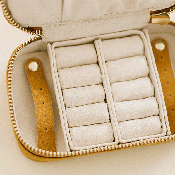 Vegan Leather Travel Jewelry Case Organizer Cream Finish -  Finland