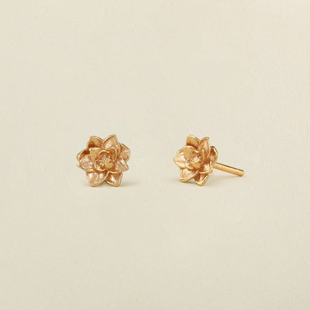 Amazon.com: Gold Sculptural Flower Earrings Gold Statement Earrings for  Women Exaggerated Flower Floral Earrings Stylish Large Double Flower  Earrings 3D Flower Jewelry Gift (A): Clothing, Shoes & Jewelry