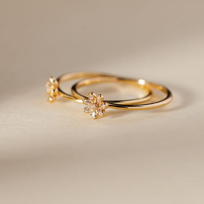 Luxe Flower Ring Ring
